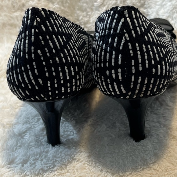 Ann Klein flex pointed heels size 7.5‘M - Picture 3 of 8